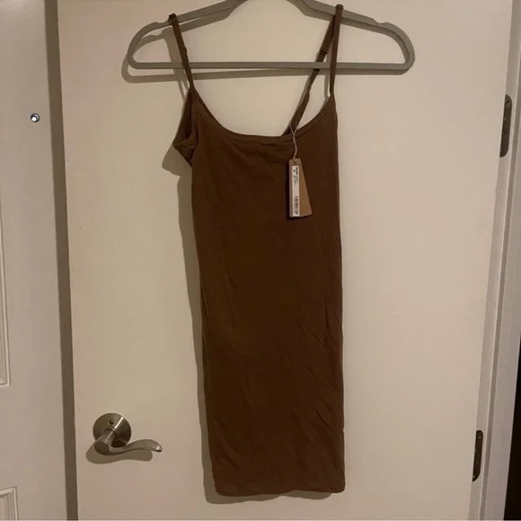 Skims M FITS EVERYBODY B22 SLIP DRESS Jasper Brown NWT - Picture 3 of 5